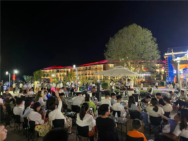 興商貿(mào) 促消費(fèi) 惠民生！景德鎮(zhèn)這里的夜市很火爆！